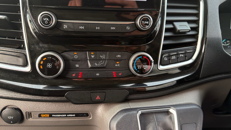 Ford Transit Custom 340 L2 Diesel Fwd 2.0 EcoBlue 170ps High Roof Limited Van Auto